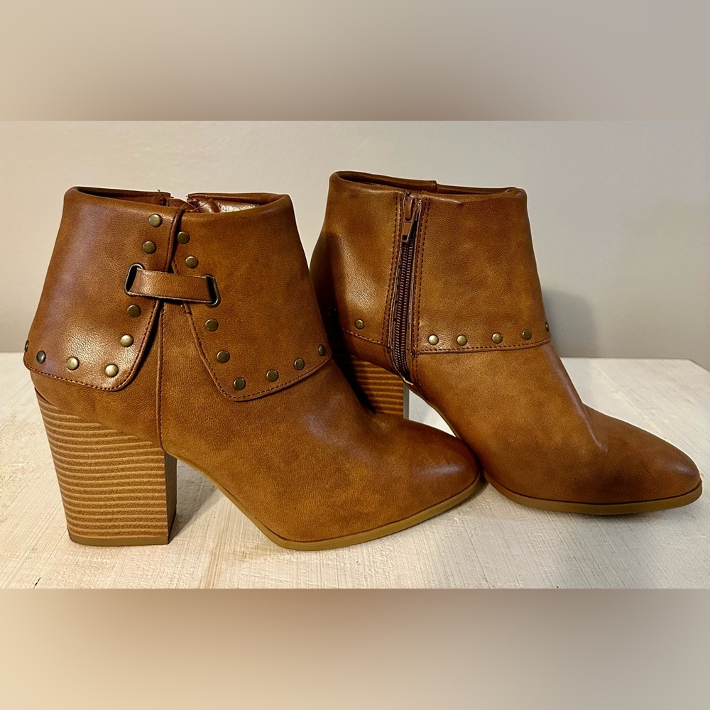 Easy street ankle boots